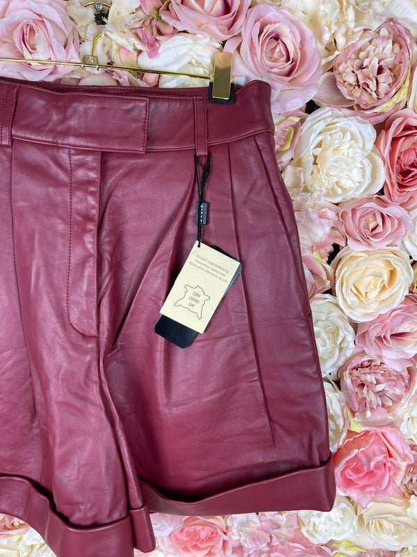 Akris Leather Shorts Bordeaux Sz. 36 DE