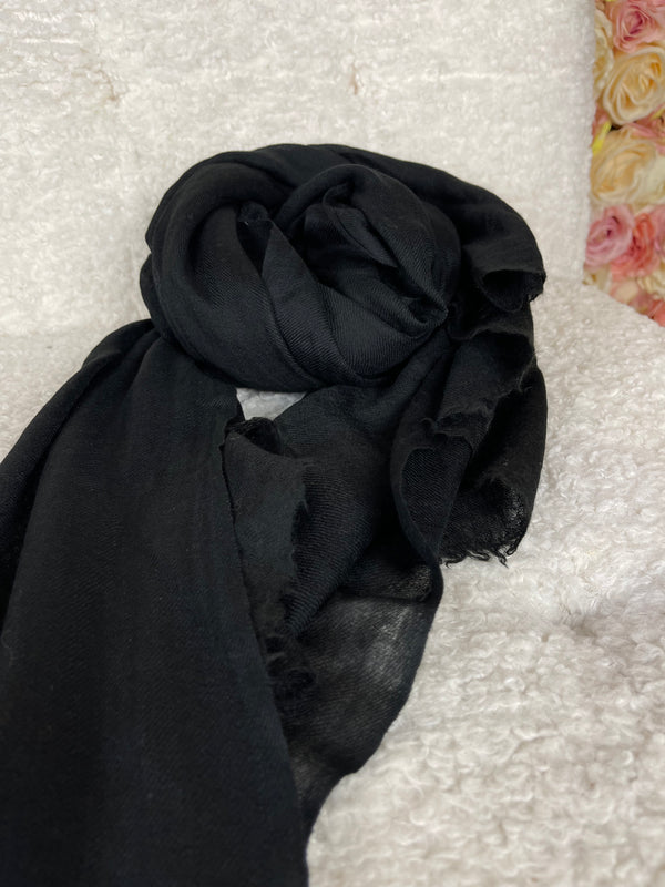No Name Scarf Black