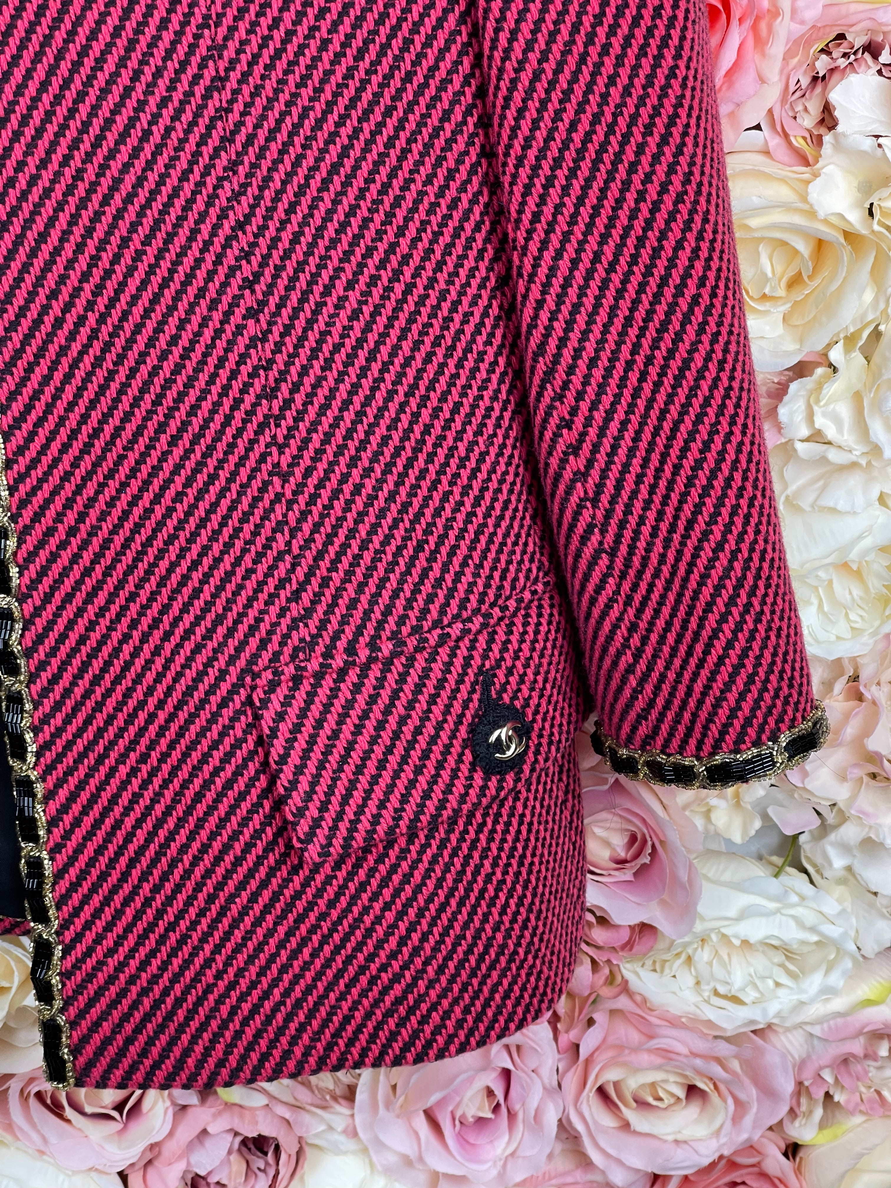 Chanel Métiers d'Art 2020 Blazer Red Black Sz. 40 DE