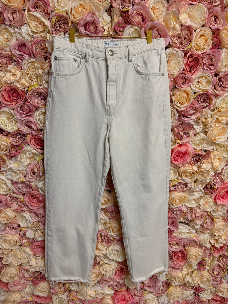 Zara Jeans Mom Fit White