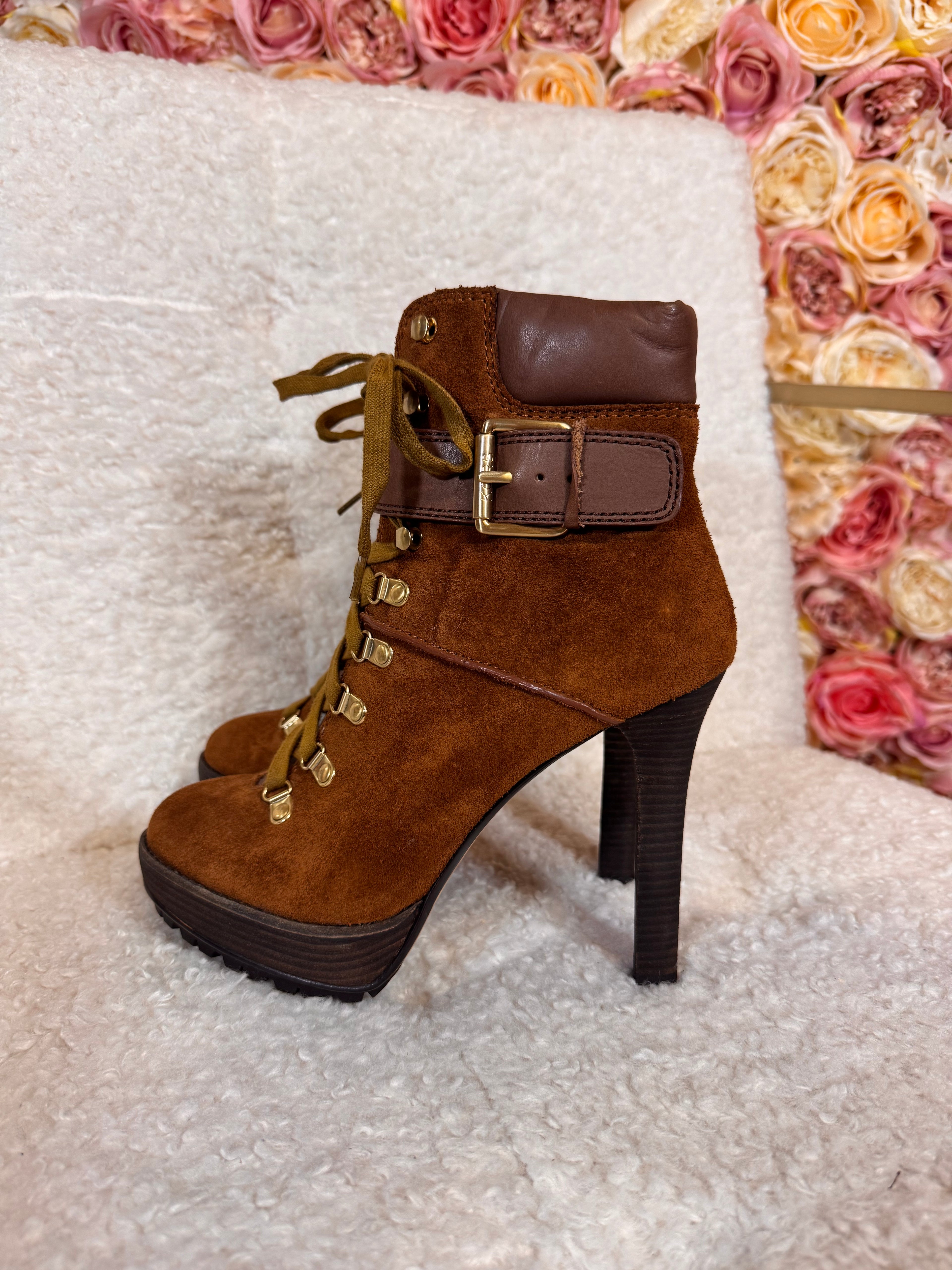 Michael Kors Winter Boots with Heel Cognac