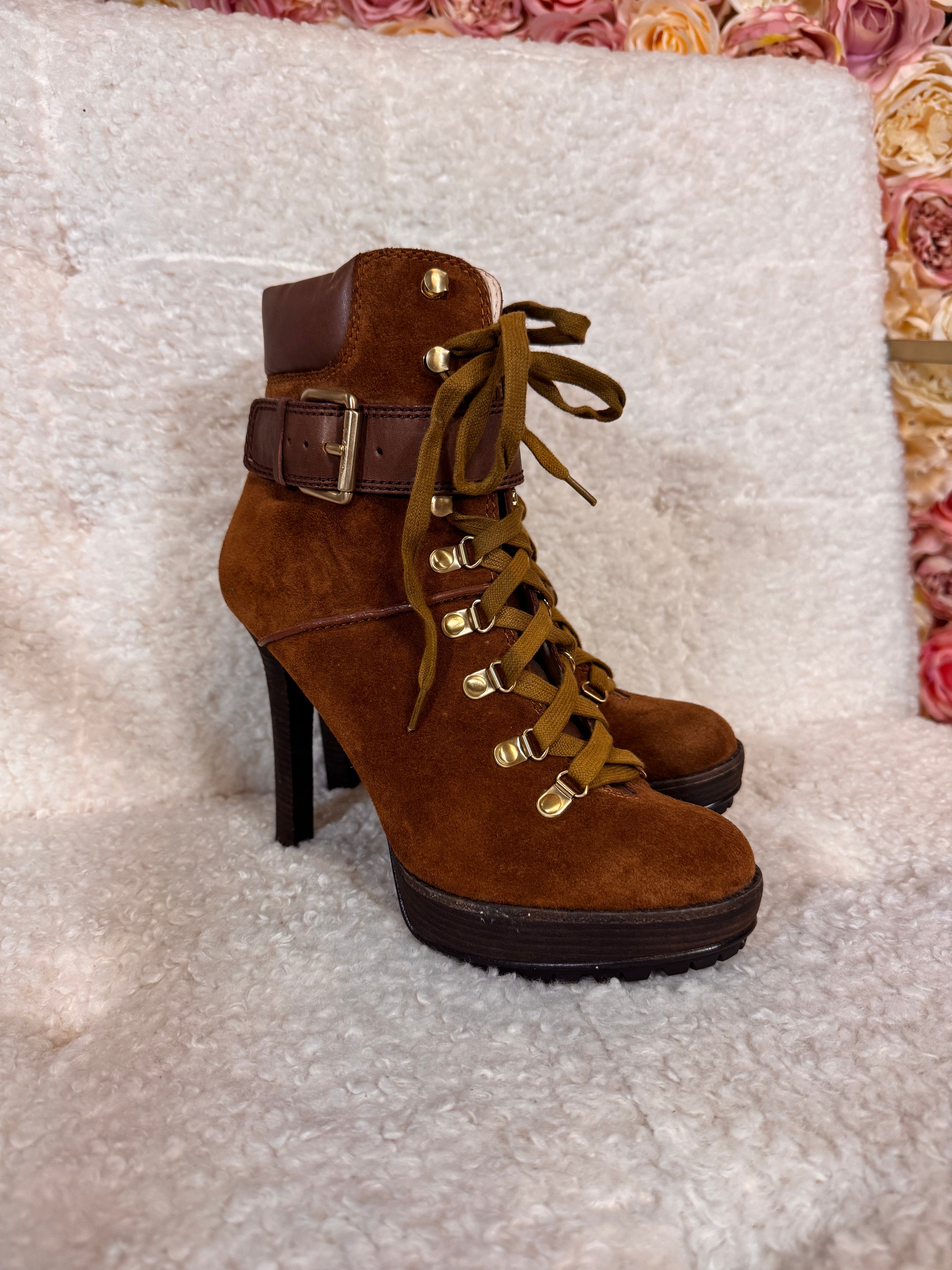 Michael Kors Winter Boots with Heel Cognac