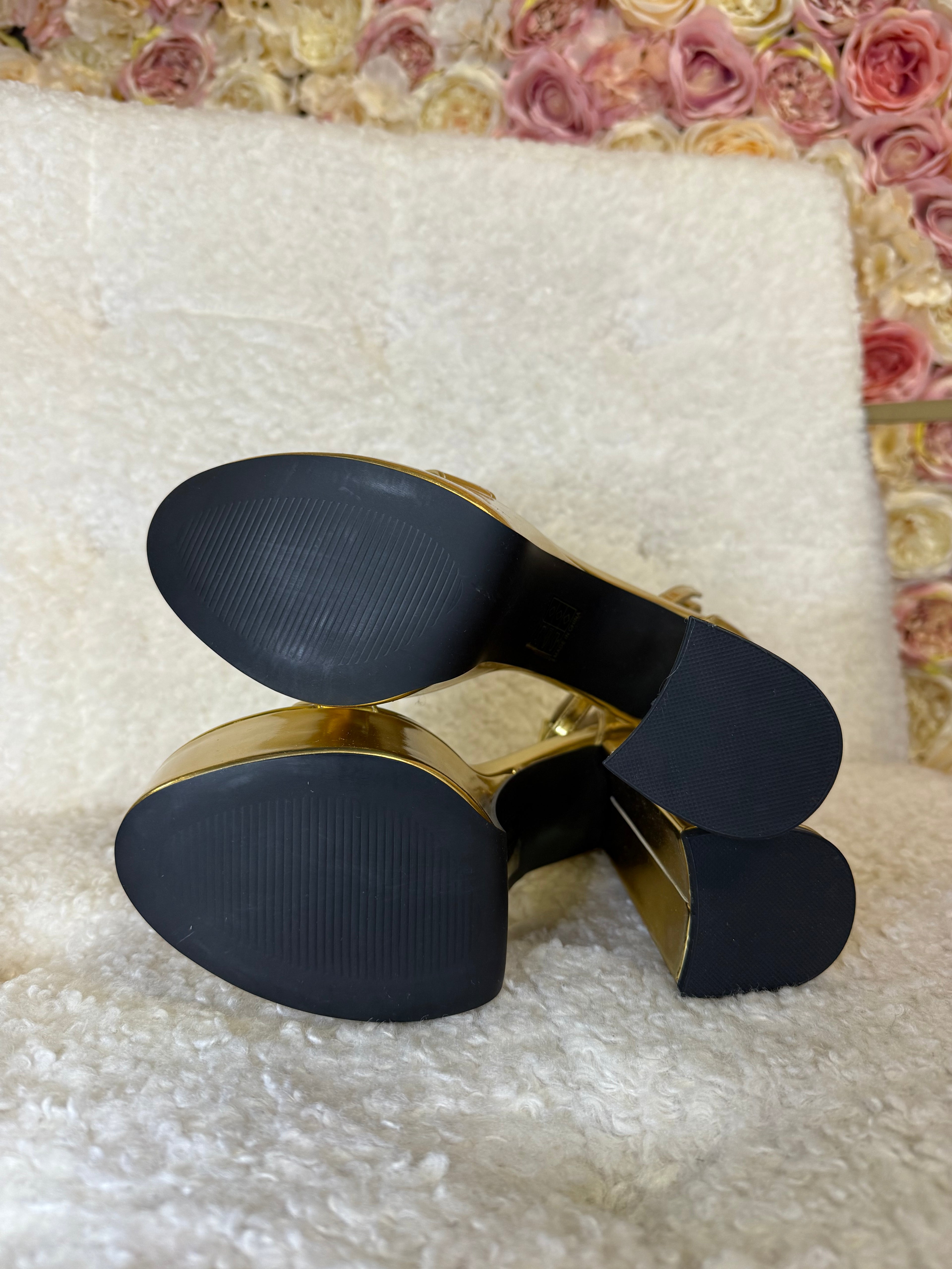Public Desire Platform Heels Gold Sz. 39 EU