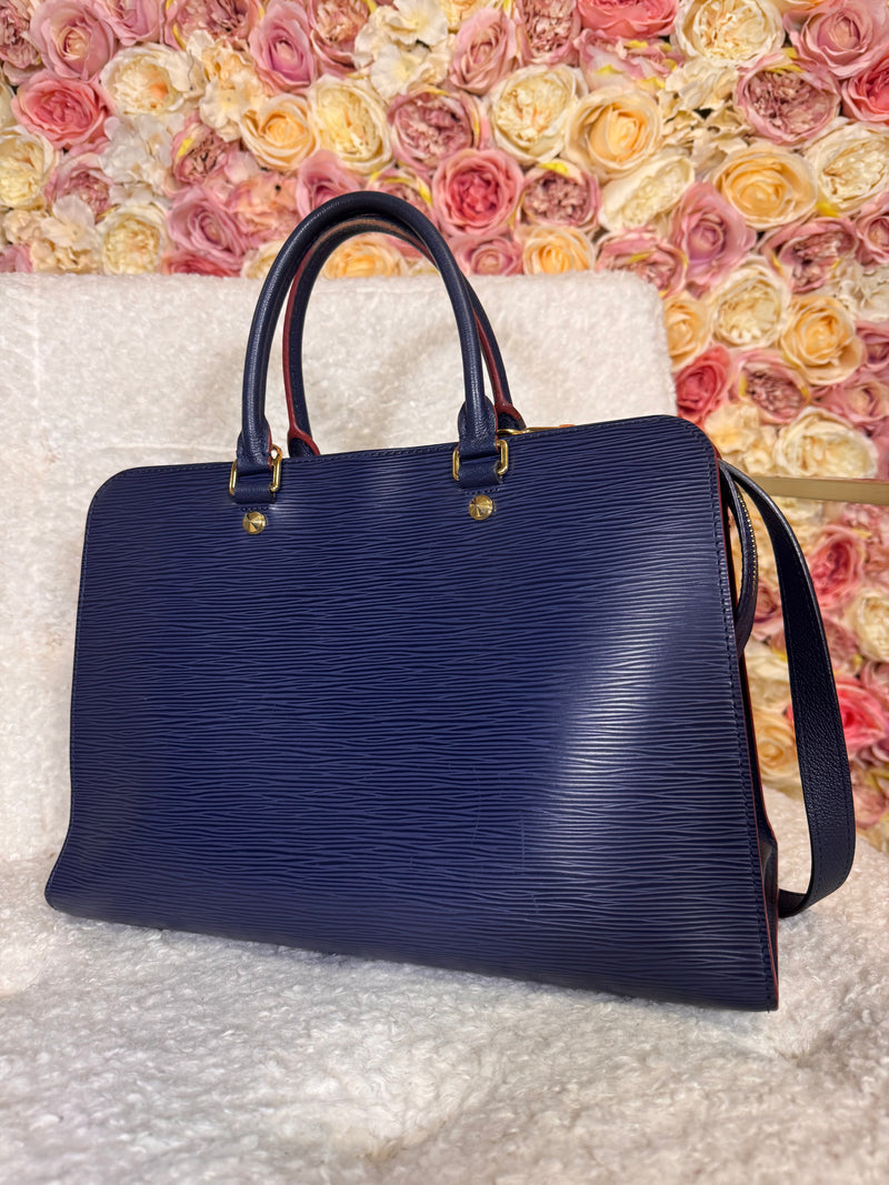 Louis Vuitton Bag with Epi Leather Blue