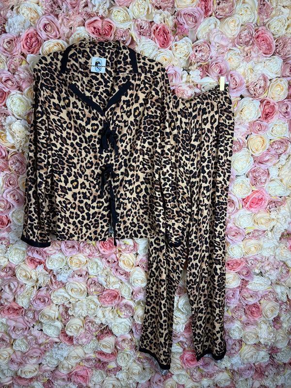 Sleeper Blouse & Pants Set Leo Print Sz. M