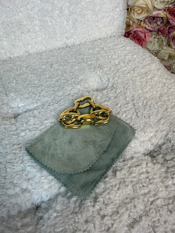 Gucci Bracelet in Gold Colour