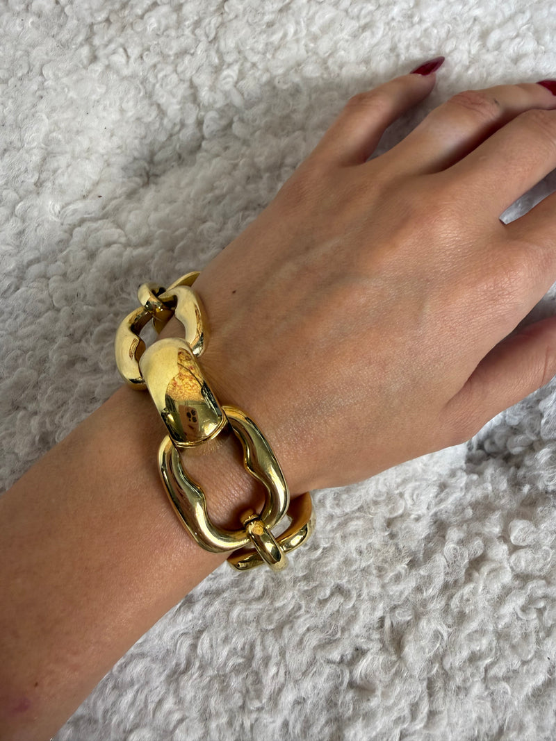 Gucci Bracelet in Gold Colour