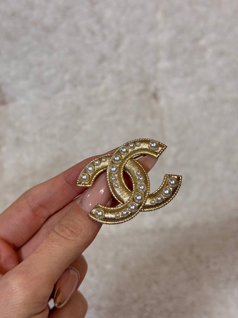 Chanel Pearl Brooch Gold