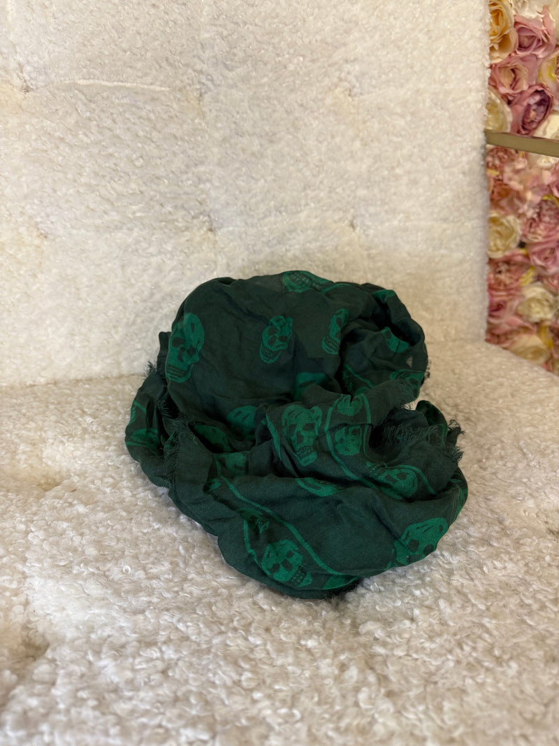 Alexander McQueen Scarfs (Div.)