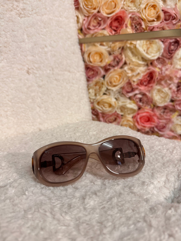 Gucci Sunglasses with Bamboo on side