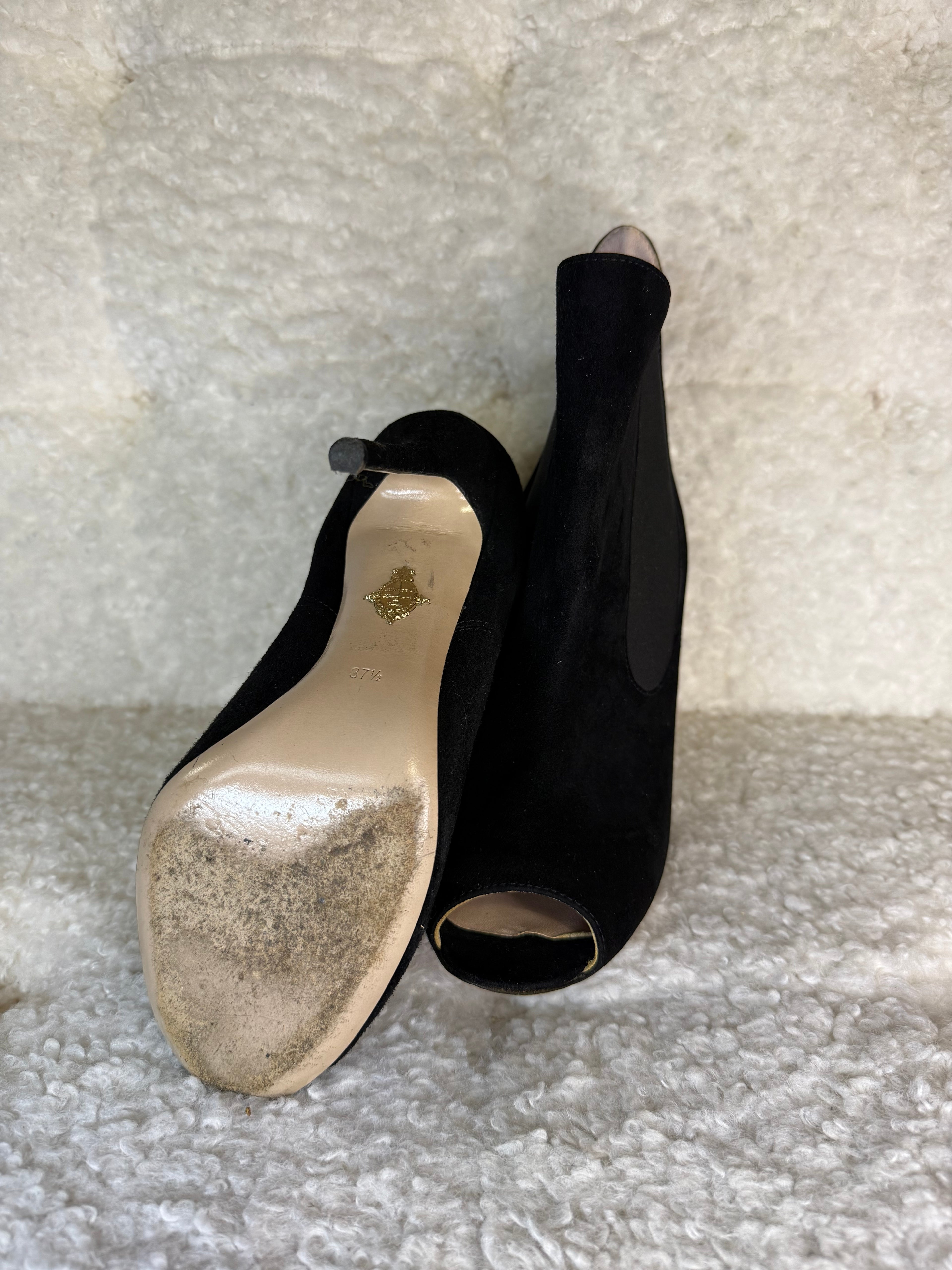 Useless ankle boot peep toe heels