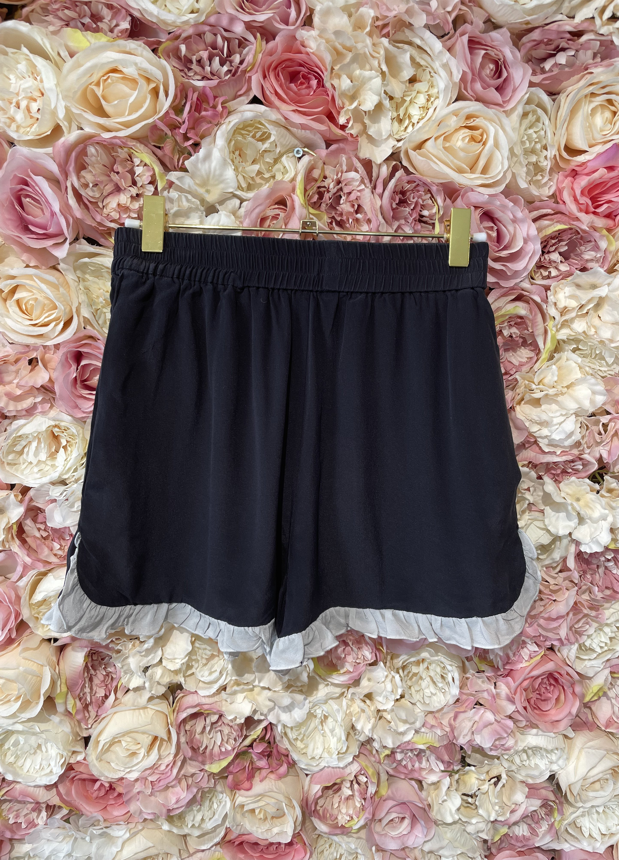 Rossella Jardini Silk Shorts with white ruffles